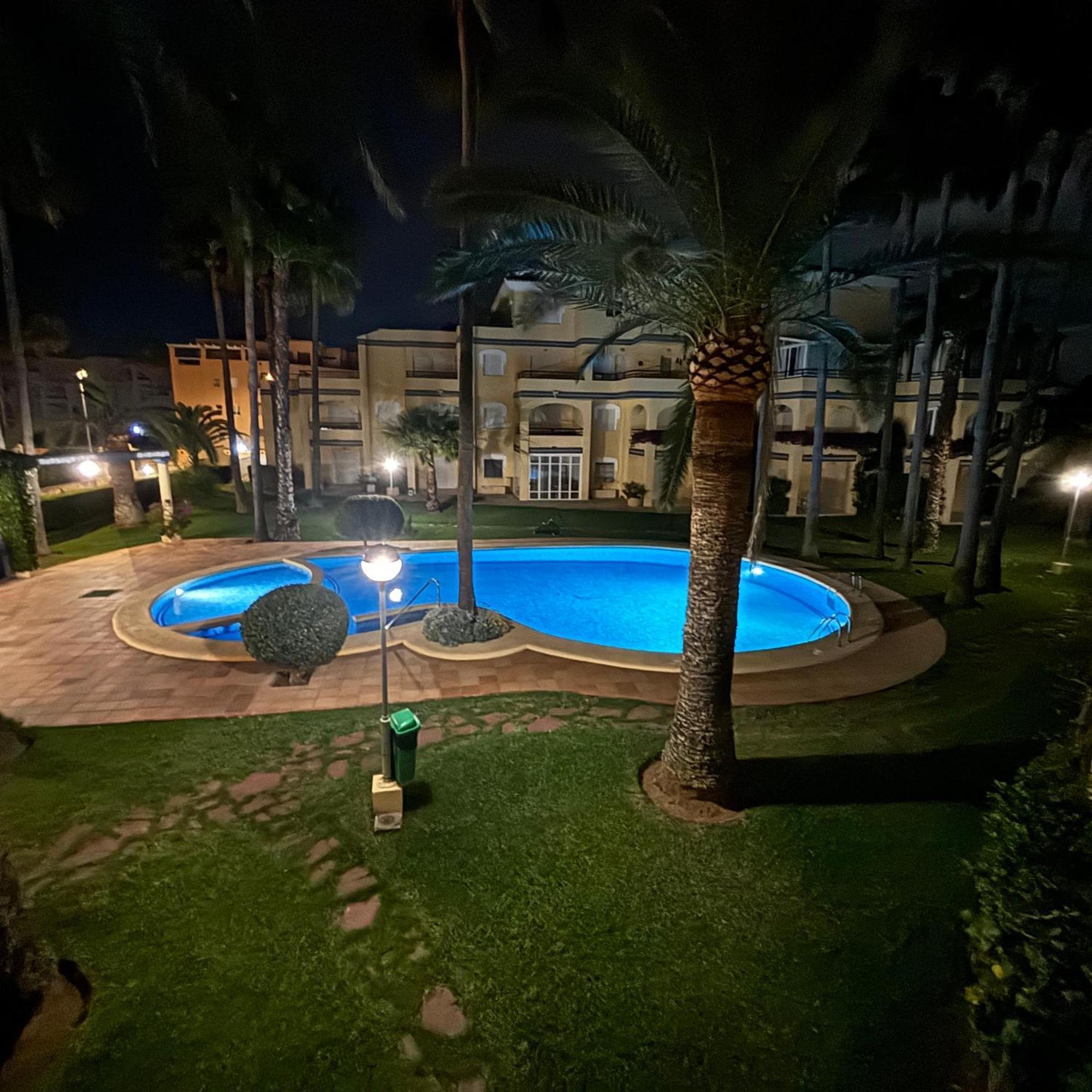 Apartament Primera Linea En *